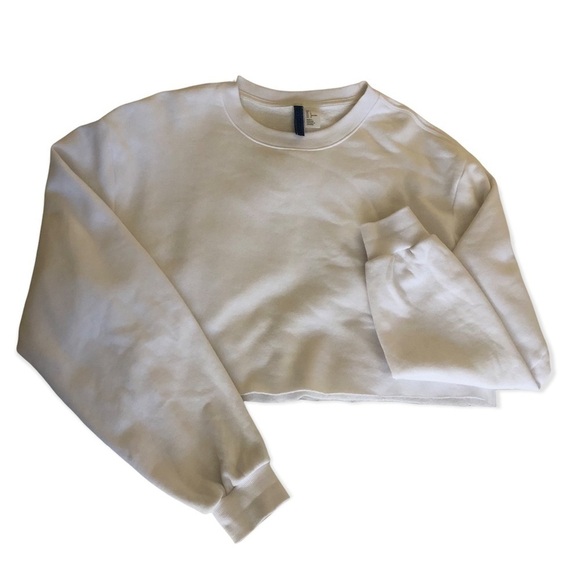 H&M Sweaters - ‼️CLEARANCE SALE CROPPED Sweater